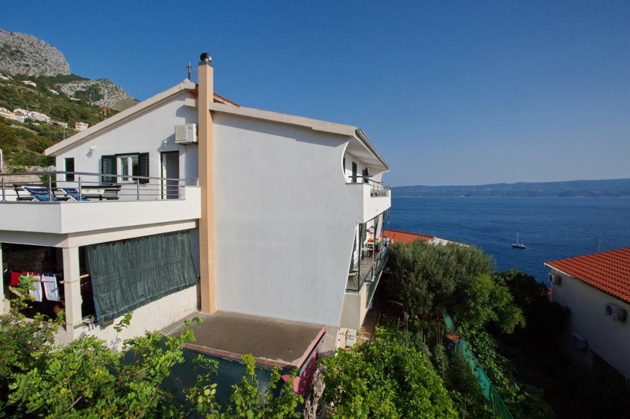Apartment Lelas Omiš Eksteriør bilde