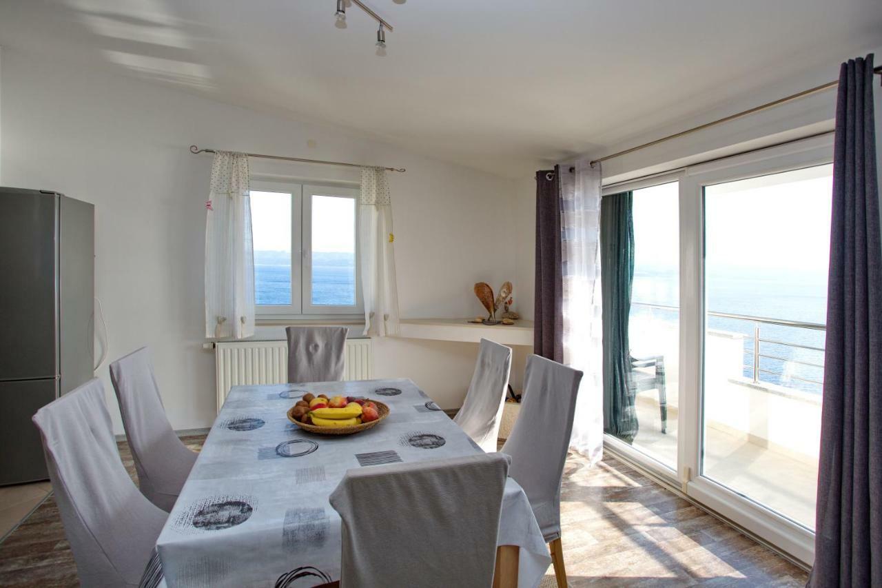 Apartment Lelas Omiš Eksteriør bilde